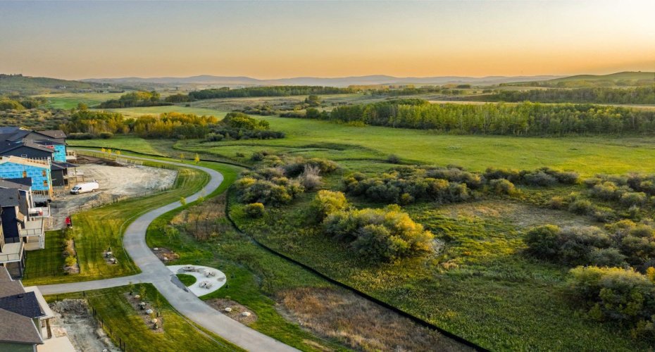 80 Creekside Path, Calgary, Alberta T2X 0G7, 4 Bedrooms Bedrooms, ,4 BathroomsBathrooms,Residential,For Sale,Creekside,A2293123