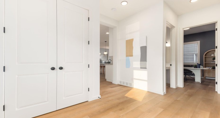 80 Creekside Path, Calgary, Alberta T2X 0G7, 4 Bedrooms Bedrooms, ,4 BathroomsBathrooms,Residential,For Sale,Creekside,A2293123