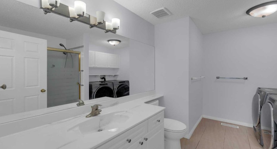 3 pc bath with laundry area