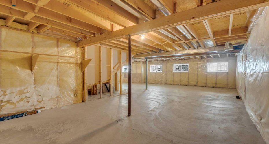 200 Sandstone Drive, Calgary, Alberta T3K 4N7, 2 Bedrooms Bedrooms, ,2 BathroomsBathrooms,Residential,For Sale,Sandstone,A2293170