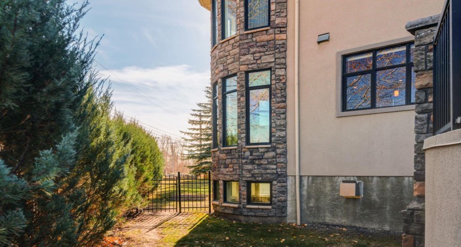 2248 9 Avenue, Calgary, Alberta T2G 5P7, 4 Bedrooms Bedrooms, ,5 BathroomsBathrooms,Residential,For Sale,9,A2293171