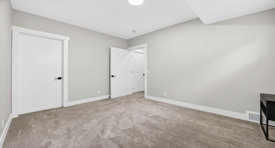 54 Heston Street, Calgary, Alberta T2K 2C1, 4 Bedrooms Bedrooms, ,4 BathroomsBathrooms,Residential,For Sale,Heston,A2293172