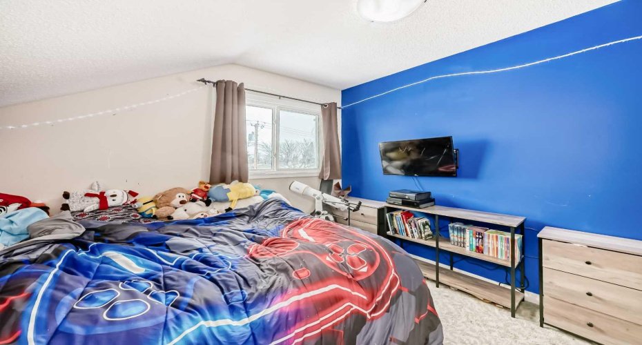 118 Dovertree Place, Calgary, Alberta T2B2K3, 2 Bedrooms Bedrooms, ,1 BathroomBathrooms,Residential,For Sale,Dovertree,A2293269