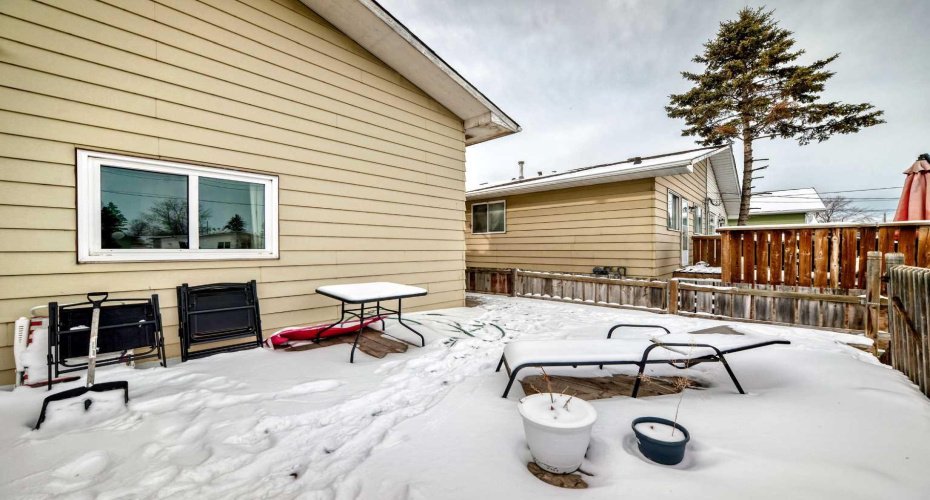 118 Dovertree Place, Calgary, Alberta T2B2K3, 2 Bedrooms Bedrooms, ,1 BathroomBathrooms,Residential,For Sale,Dovertree,A2293269