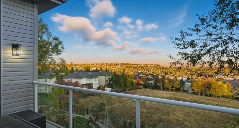 146 Springbluff Heights, Calgary, Alberta T3H 5B7, 4 Bedrooms Bedrooms, ,4 BathroomsBathrooms,Residential,For Sale,Springbluff,A2293274