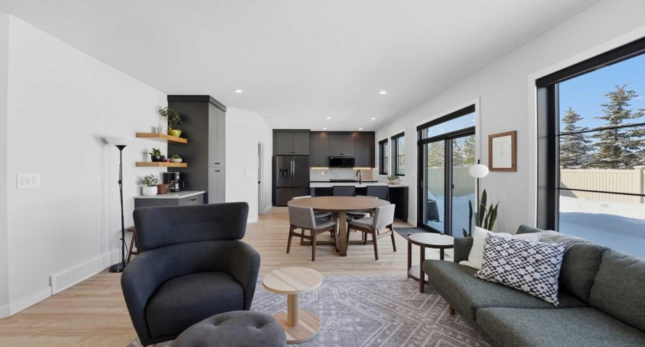 183 Ellington Crescent, Red Deer, Alberta T4P 3C9, 3 Bedrooms Bedrooms, ,3 BathroomsBathrooms,Residential,For Sale,Ellington,A2293344