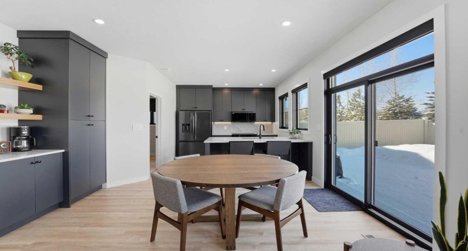 183 Ellington Crescent, Red Deer, Alberta T4P 3C9, 3 Bedrooms Bedrooms, ,3 BathroomsBathrooms,Residential,For Sale,Ellington,A2293344