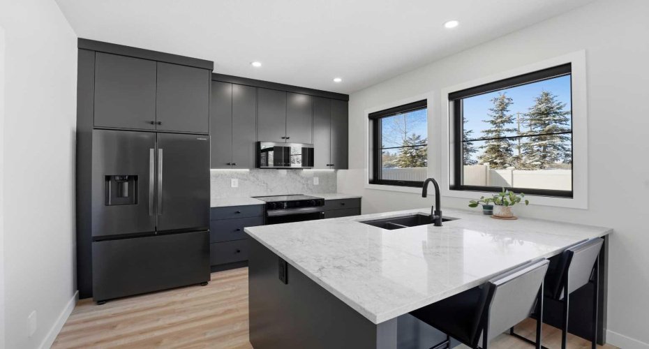 183 Ellington Crescent, Red Deer, Alberta T4P 3C9, 3 Bedrooms Bedrooms, ,3 BathroomsBathrooms,Residential,For Sale,Ellington,A2293344