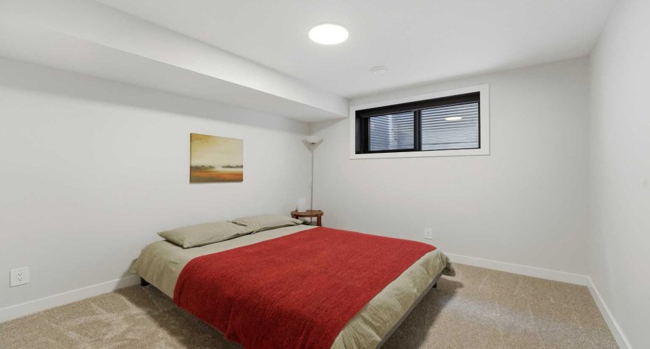 183 Ellington Crescent, Red Deer, Alberta T4P 3C9, 3 Bedrooms Bedrooms, ,3 BathroomsBathrooms,Residential,For Sale,Ellington,A2293344