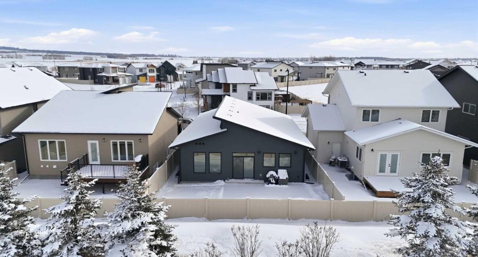 183 Ellington Crescent, Red Deer, Alberta T4P 3C9, 3 Bedrooms Bedrooms, ,3 BathroomsBathrooms,Residential,For Sale,Ellington,A2293344