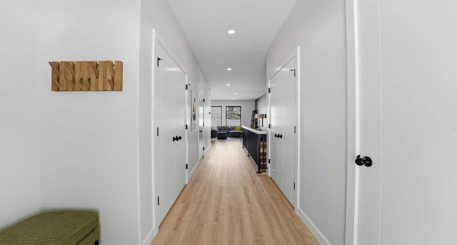 183 Ellington Crescent, Red Deer, Alberta T4P 3C9, 3 Bedrooms Bedrooms, ,3 BathroomsBathrooms,Residential,For Sale,Ellington,A2293344