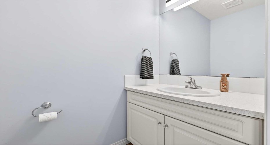 11 Chaparral Ridge Terrace, Calgary, Alberta T2X 3N6, 2 Bedrooms Bedrooms, ,2 BathroomsBathrooms,Residential,For Sale,Chaparral Ridge,A2293381