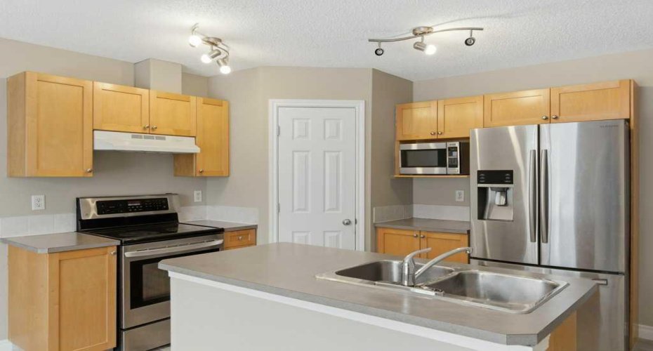 99 Covepark Square, Calgary, Alberta T3K5W9, 4 Bedrooms Bedrooms, ,2 BathroomsBathrooms,Residential,For Sale,Covepark,A2293442