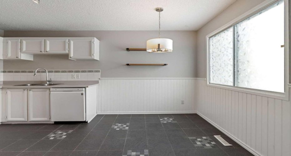 6503 Ranchview Drive, Calgary, Alberta T3G 1P2, 3 Bedrooms Bedrooms, ,2 BathroomsBathrooms,Residential,For Sale,Ranchview,A2293444