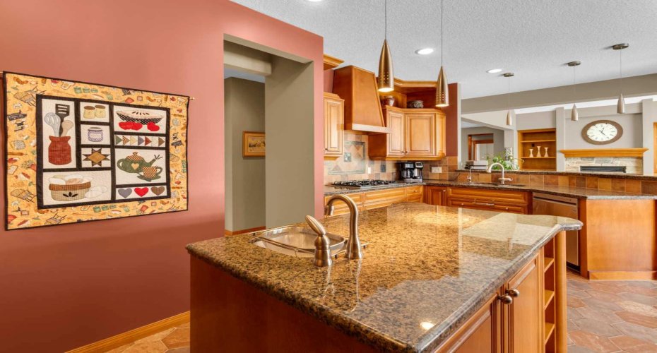 222 Ross Avenue, Cochrane, Alberta T4C1Z3, 4 Bedrooms Bedrooms, ,3 BathroomsBathrooms,Residential,For Sale,Ross,A2293461