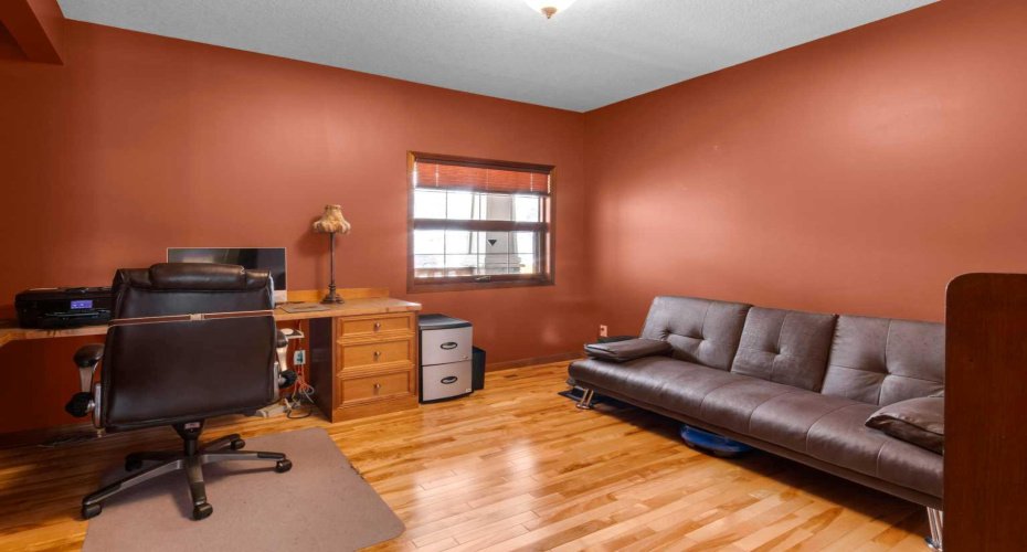 office located on the maine could be a 2nd bedroom