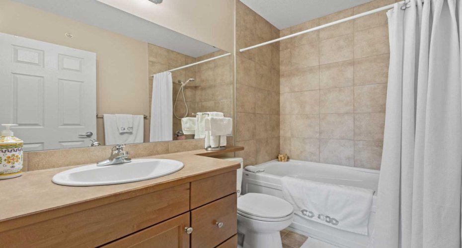 92 Crystal Shores Road, Okotoks, Alberta T1S 2N1, 2 Bedrooms Bedrooms, ,2 BathroomsBathrooms,Residential,For Sale,Crystal Shores,A2293466