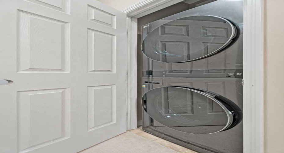 92 Crystal Shores Road, Okotoks, Alberta T1S 2N1, 2 Bedrooms Bedrooms, ,2 BathroomsBathrooms,Residential,For Sale,Crystal Shores,A2293466