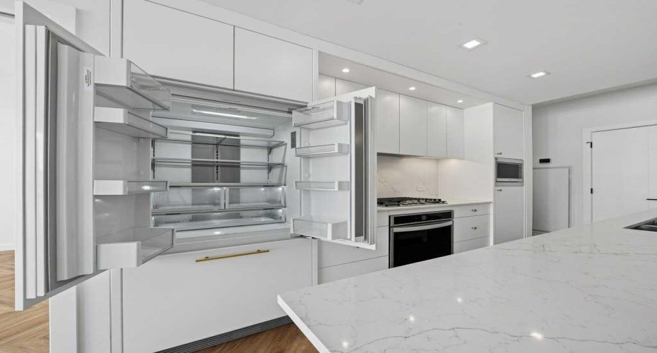 8445 Broadcast Avenue, Calgary, Alberta T3H 6B6, 2 Bedrooms Bedrooms, ,3 BathroomsBathrooms,Residential,For Sale,Broadcast,A2293477