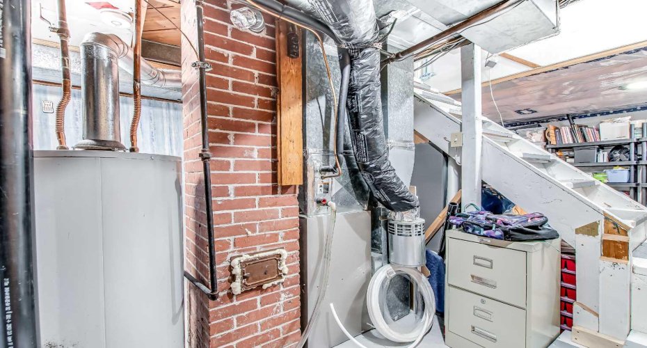 Furnace & hotwater tank