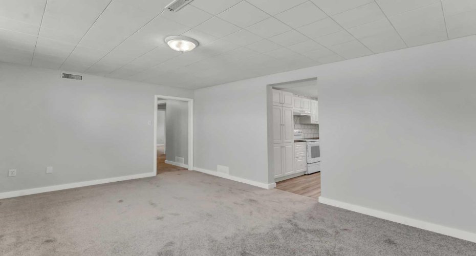 237 7 Street, Medicine Hat, Alberta T1A4K2, 4 Bedrooms Bedrooms, ,2 BathroomsBathrooms,Residential,For Sale,7,A2293578