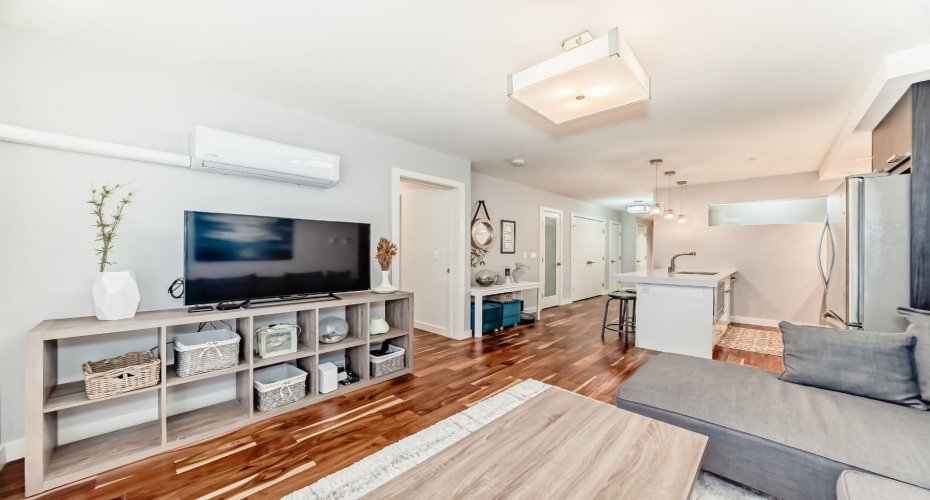 1029 15 Avenue, Calgary, Alberta T2R 0S5, 1 Bedroom Bedrooms, ,2 BathroomsBathrooms,Residential,For Sale,15,A2293605