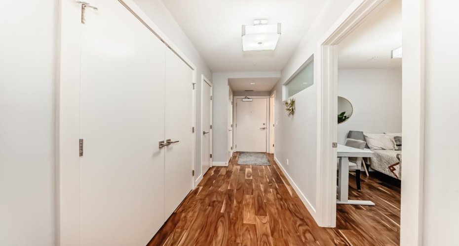 1029 15 Avenue, Calgary, Alberta T2R 0S5, 1 Bedroom Bedrooms, ,2 BathroomsBathrooms,Residential,For Sale,15,A2293605