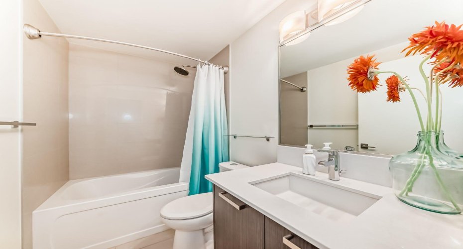 1029 15 Avenue, Calgary, Alberta T2R 0S5, 1 Bedroom Bedrooms, ,2 BathroomsBathrooms,Residential,For Sale,15,A2293605