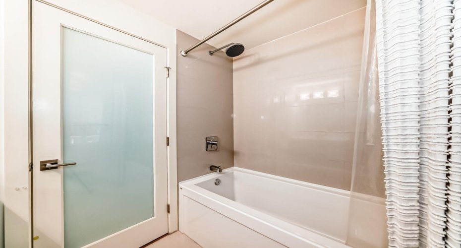 1029 15 Avenue, Calgary, Alberta T2R 0S5, 1 Bedroom Bedrooms, ,2 BathroomsBathrooms,Residential,For Sale,15,A2293605
