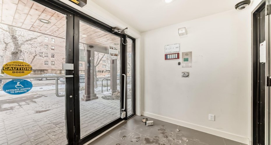 Spacious secure front entry