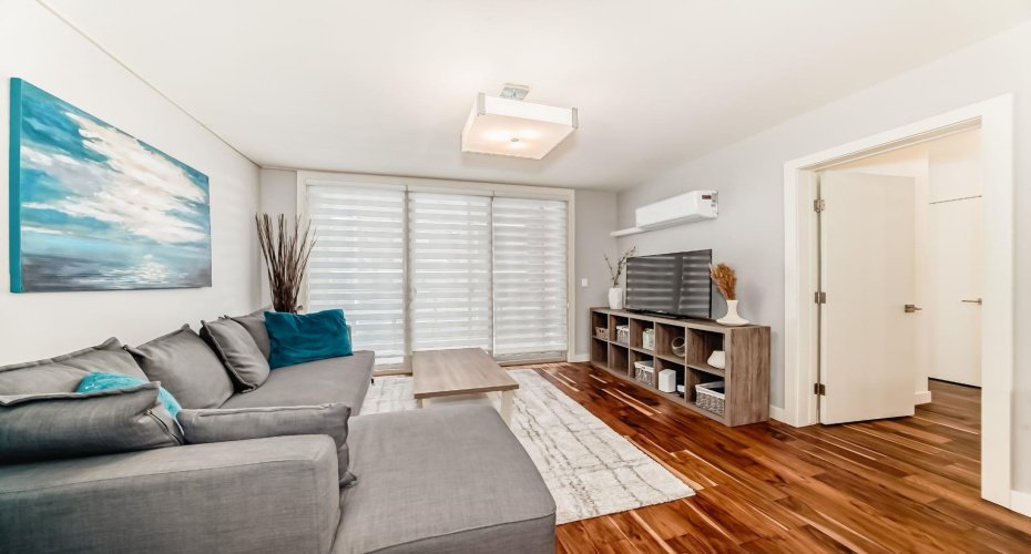 1029 15 Avenue, Calgary, Alberta T2R 0S5, 1 Bedroom Bedrooms, ,2 BathroomsBathrooms,Residential,For Sale,15,A2293605