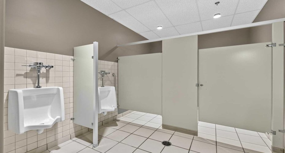 4808 50 Street, Innisfail, Alberta T4G1C2, ,Commercial,For Lease,Henday Center,50,A2293666