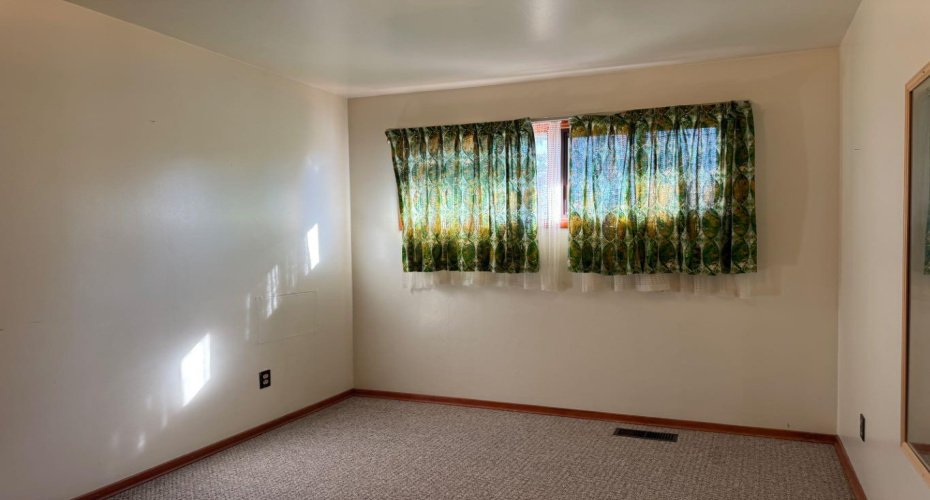 10317 114 Street, Fairview, Alberta T0H 1L0, 4 Bedrooms Bedrooms, ,2 BathroomsBathrooms,Residential,For Sale,114,A2293671
