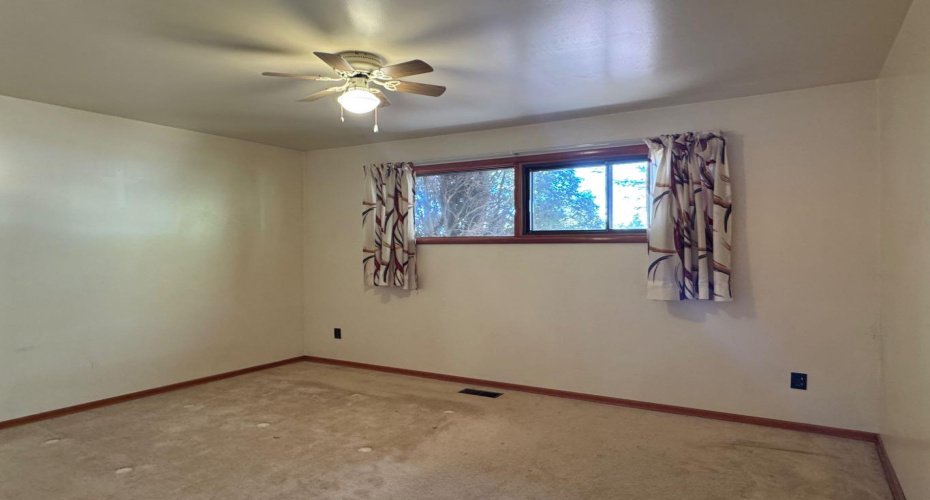 10317 114 Street, Fairview, Alberta T0H 1L0, 4 Bedrooms Bedrooms, ,2 BathroomsBathrooms,Residential,For Sale,114,A2293671