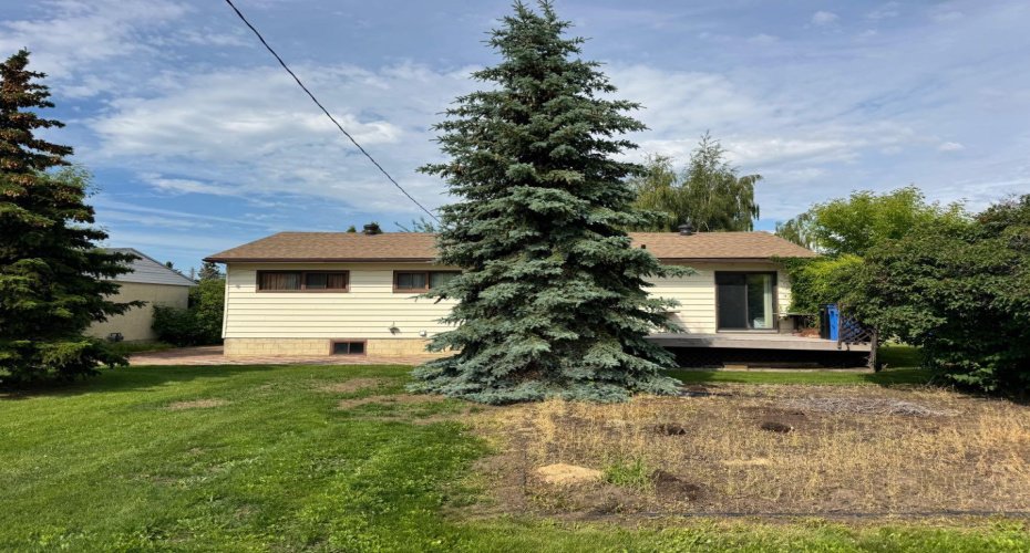 10317 114 Street, Fairview, Alberta T0H 1L0, 4 Bedrooms Bedrooms, ,2 BathroomsBathrooms,Residential,For Sale,114,A2293671
