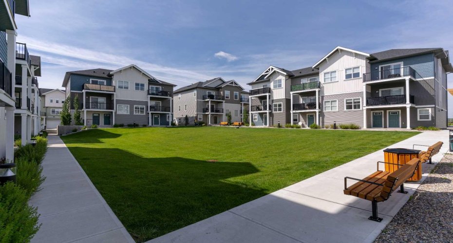 24 Rivercrest Drive, Cochrane, Alberta T4C 2C8, 2 Bedrooms Bedrooms, ,1 BathroomBathrooms,Residential,For Sale,Rivercrest,A2293822