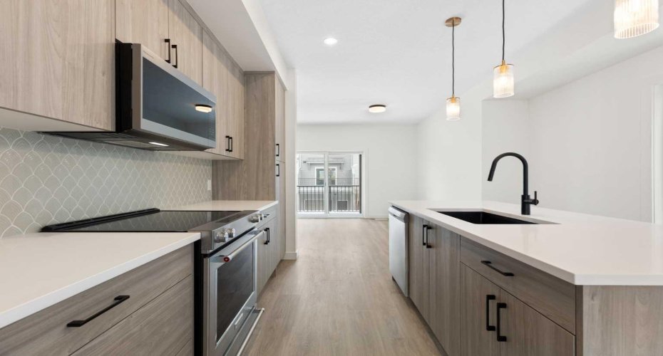 2231 81st Street, Calgary, Alberta T3H 6M4, 3 Bedrooms Bedrooms, ,3 BathroomsBathrooms,Residential,For Sale,81st,A2293829