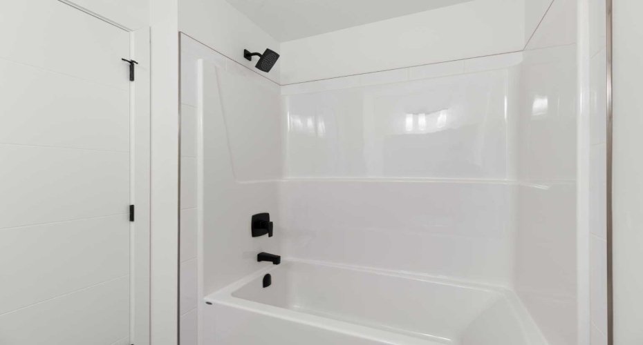 2231 81st Street, Calgary, Alberta T3H 6M4, 3 Bedrooms Bedrooms, ,3 BathroomsBathrooms,Residential,For Sale,81st,A2293829
