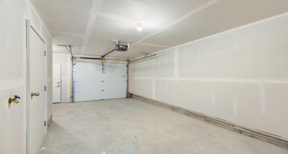 2231 81st Street, Calgary, Alberta T3H 6M4, 3 Bedrooms Bedrooms, ,3 BathroomsBathrooms,Residential,For Sale,81st,A2293829