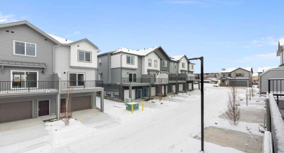 2231 81st Street, Calgary, Alberta T3H 6M4, 3 Bedrooms Bedrooms, ,3 BathroomsBathrooms,Residential,For Sale,81st,A2293829