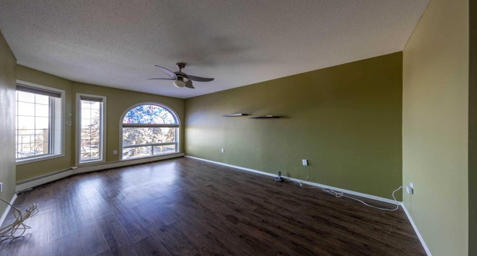 5120 49 Street, Lloydminster, Alberta T9V 0K4, 2 Bedrooms Bedrooms, ,2 BathroomsBathrooms,Residential,For Sale,49,A2291417