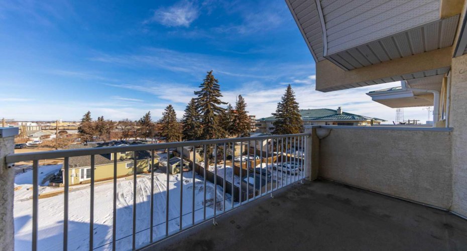 5120 49 Street, Lloydminster, Alberta T9V 0K4, 2 Bedrooms Bedrooms, ,2 BathroomsBathrooms,Residential,For Sale,49,A2291417