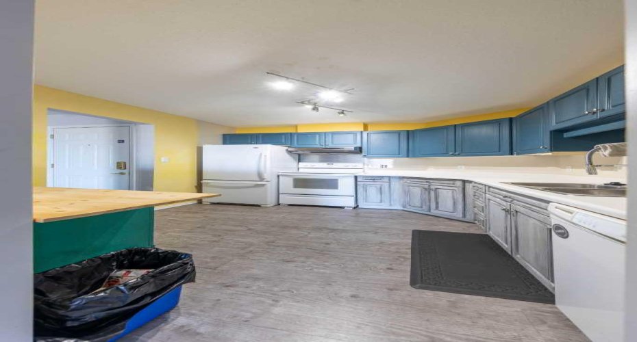 5120 49 Street, Lloydminster, Alberta T9V 0K4, 2 Bedrooms Bedrooms, ,2 BathroomsBathrooms,Residential,For Sale,49,A2291417