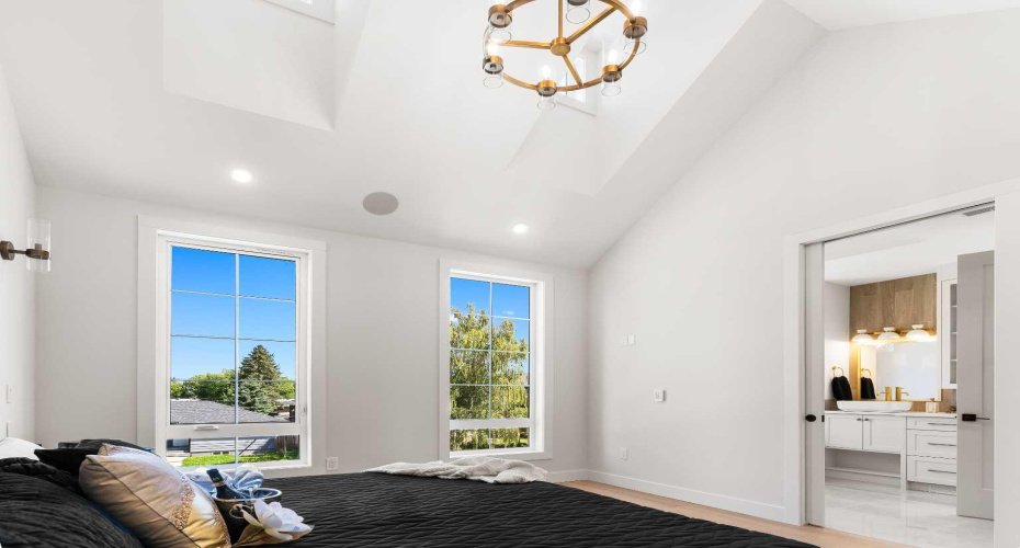 1425 44 Street, Calgary, Alberta T3C2A7, 5 Bedrooms Bedrooms, ,4 BathroomsBathrooms,Residential,For Sale,44,A2291538