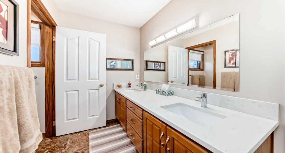 24402 Highway 595, Rural Red Deer County, Alberta T0M 0V0, 5 Bedrooms Bedrooms, ,4 BathroomsBathrooms,Residential,For Sale,Highway 595,A2292412