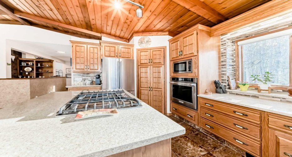 24402 Highway 595, Rural Red Deer County, Alberta T0M 0V0, 5 Bedrooms Bedrooms, ,4 BathroomsBathrooms,Residential,For Sale,Highway 595,A2292412