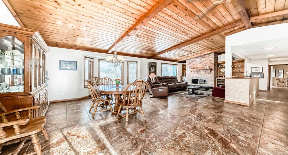 24402 Highway 595, Rural Red Deer County, Alberta T0M 0V0, 5 Bedrooms Bedrooms, ,4 BathroomsBathrooms,Residential,For Sale,Highway 595,A2292412