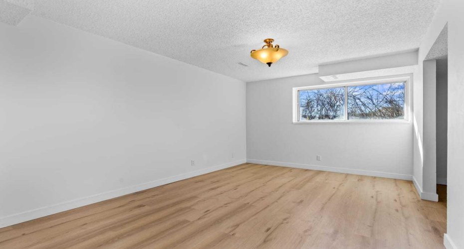 7006A Bowness Road, Calgary, Alberta T3B 0G4, 3 Bedrooms Bedrooms, ,2 BathroomsBathrooms,Residential,For Sale,Bowness,A2292682