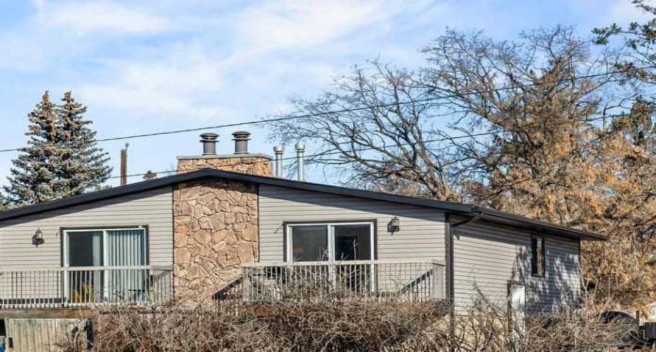 7006A Bowness Road, Calgary, Alberta T3B 0G4, 3 Bedrooms Bedrooms, ,2 BathroomsBathrooms,Residential,For Sale,Bowness,A2292682