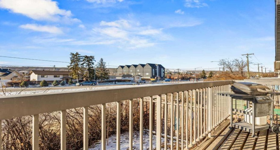 7006A Bowness Road, Calgary, Alberta T3B 0G4, 3 Bedrooms Bedrooms, ,2 BathroomsBathrooms,Residential,For Sale,Bowness,A2292682